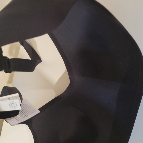 Nwt Lululemon Hold true bra - Picture 7 of 8
